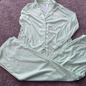 Just Be Women’s Mint Green PJ Set
Size L